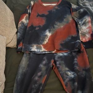 Tie dye sweat outfit